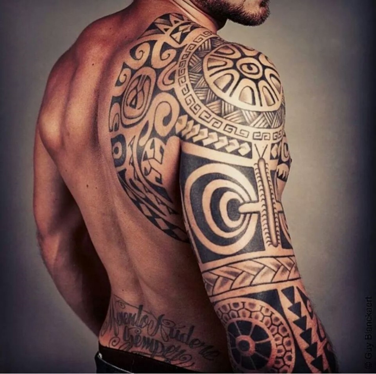 Tatouage Bras Homme Cest Le Moment De Faire Parler Vos Envies 4309